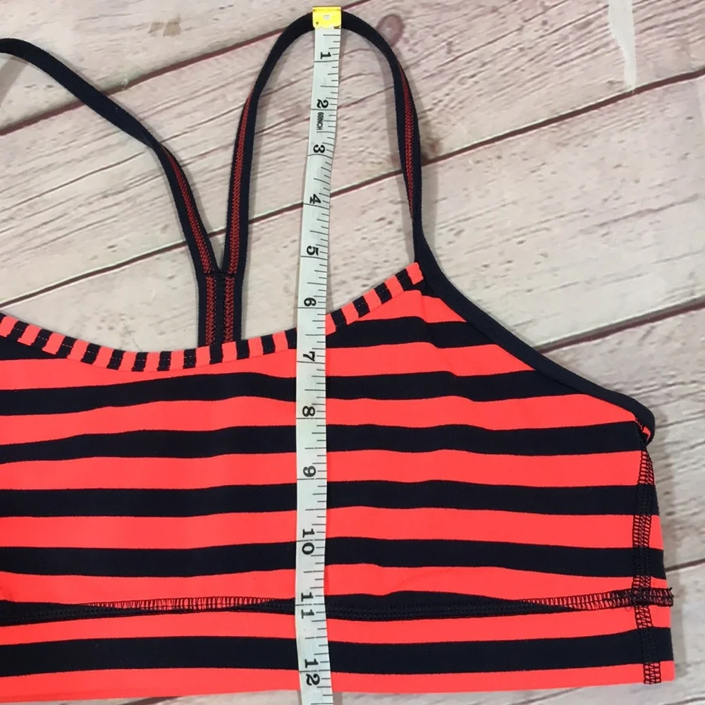 💙 Lululemon Flow Y Stripes Sports Bra